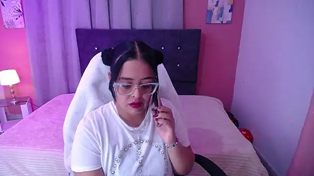 Snapshot of Sofia_leving chatting on October 4, 2025, 1:03 am Sofia leving online show from October 4, 2025, 1:03 am