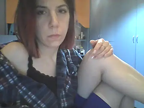 Anayssa  online show from November 27, 2025, 5:26 pm