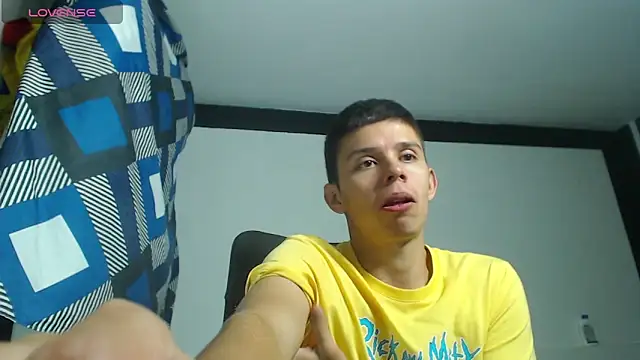 JhoanVelezModel online show from October 6, 2025, 2:09 am