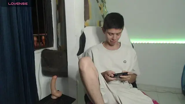 JhoanVelezModel online show from October 16, 2025, 3:07 am