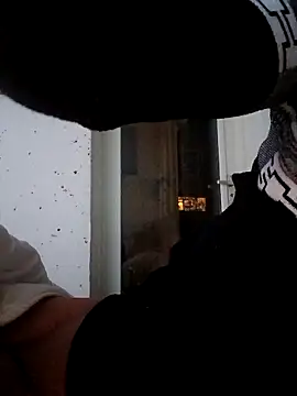 handsome8inchh online show from April 6, 2026, 2:53 am