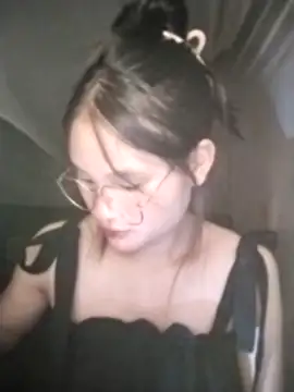 saronla 03 online show from September 11, 2025, 3:12 pm