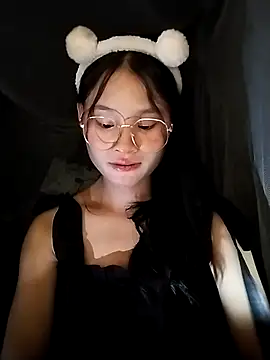 saronla 03 online show from September 18, 2025, 2:30 pm