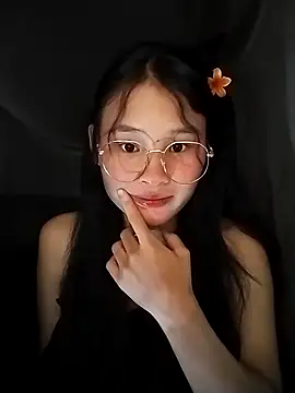 saronla 03 online show from September 20, 2025, 2:51 pm