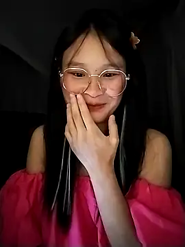 saronla 03 online show from September 27, 2025, 3:17 pm