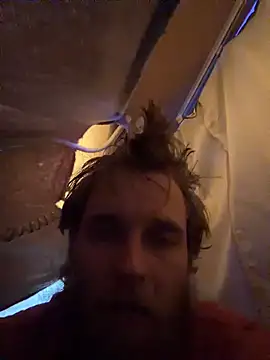 Snapshot of high3ndlowlife chatting on January 31, 2026, 8:51 pm high3ndlowlife online show from January 31, 2026, 8:51 pm