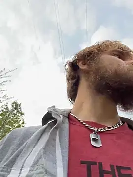 Snapshot of high3ndlowlife chatting on March 26, 2026, 12:22 pm high3ndlowlife online show from March 26, 2026, 12:22 pm