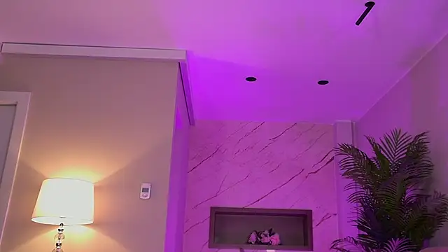 Snapshot of ElsaSinn chatting on October 27, 2025, 4:05 am ElsaSinn online show from October 27, 2025, 4:05 am