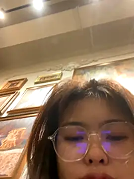   BabyShowPublic   online show from October 27, 2025, 1:15 pm