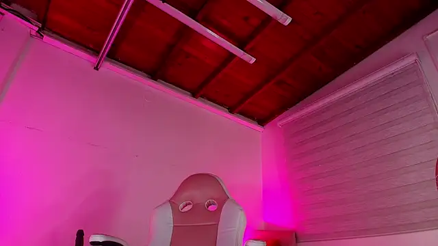 emma madi online show from September 24, 2025, 11:57 am