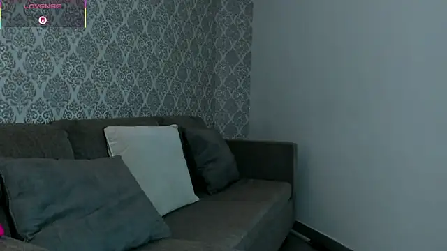 BellaNixs online show from November 27, 2025, 3:30 am