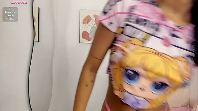 ebony petite-69 online show from October 16, 2025, 7:04 pm