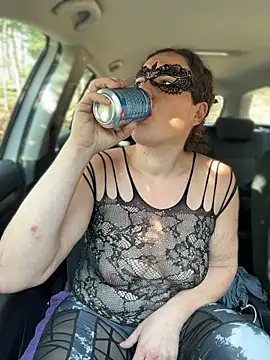 Nadja Noir online show from January 18, 2026, 12:20 pm