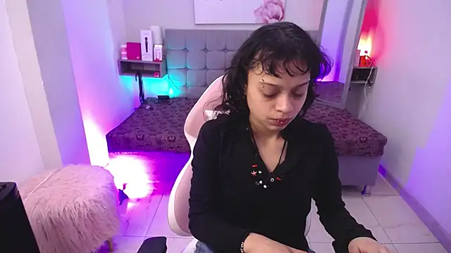 LadyWawy online show from September 23, 2025, 12:52 pm