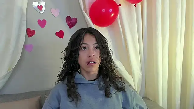 liily grey online show from September 18, 2025, 1:24 pm