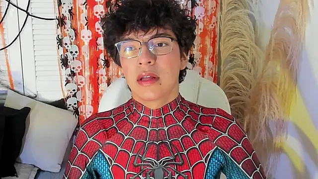 miilo wolf online show from October 7, 2025, 11:29 am