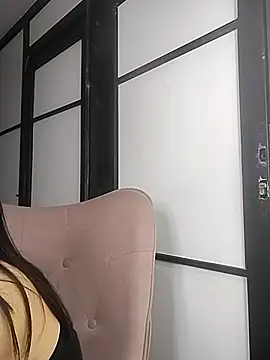 SamaraAnders  online show from February 25, 2026, 4:55 am