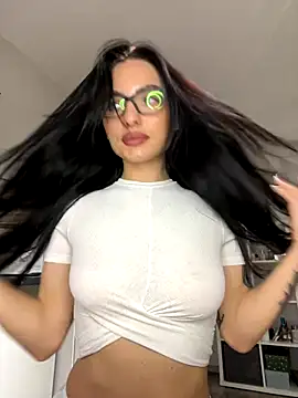 kaonasssiii online show from September 16, 2025, 5:58 pm