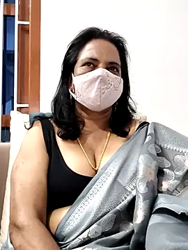 mallu-lover online show from January 9, 2026, 3:26 pm