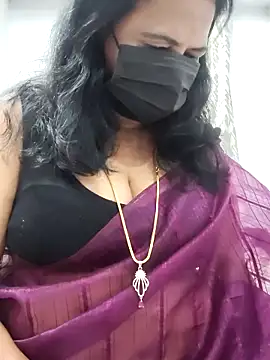 mallu-lover online show from March 15, 2026, 1:06 pm