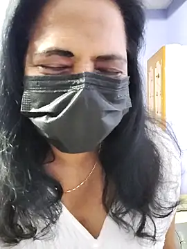 mallu-lover online show from April 8, 2026, 9:26 pm