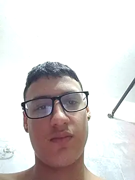 NoahLux online show from September 8, 2025, 6:07 pm