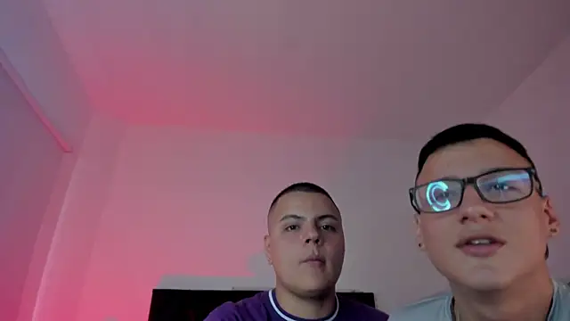 NoahLux online show from September 27, 2025, 5:51 pm