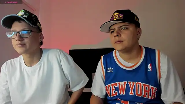 NoahLux online show from October 5, 2025, 7:23 pm