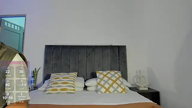 NoahLux online show from October 11, 2025, 7:34 pm