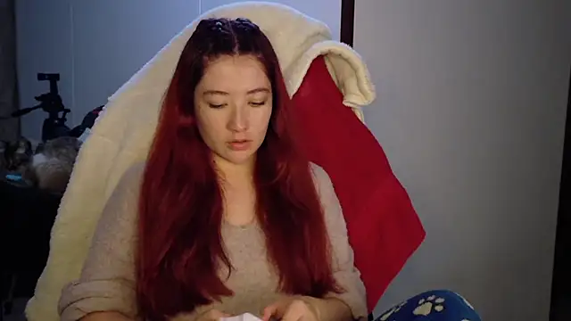 Snapshot of lunnaa_ chatting on October 24, 2025, 4:20 am lunnaa online show from October 24, 2025, 4:20 am