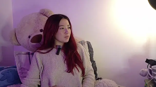 lunnaa  online show from February 8, 2026, 2:26 am