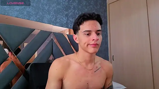 logan madoox online show from September 23, 2025, 8:12 pm