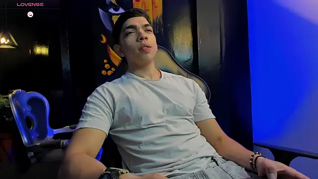 Snapshot of Eryonbradley chatting on September 24, 2025, 1:20 am Eryonbradley online show from September 24, 2025, 1:20 am