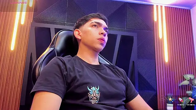 Snapshot of Eryonbradley chatting on October 4, 2025, 11:19 am Eryonbradley online show from October 4, 2025, 11:19 am