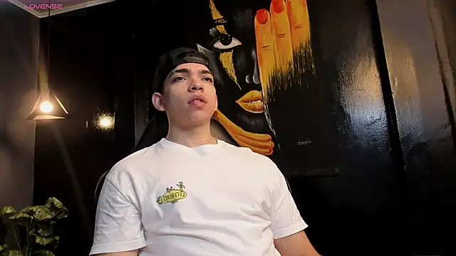 Snapshot of Eryonbradley chatting on November 3, 2025, 11:22 am Eryonbradley online show from November 3, 2025, 11:22 am