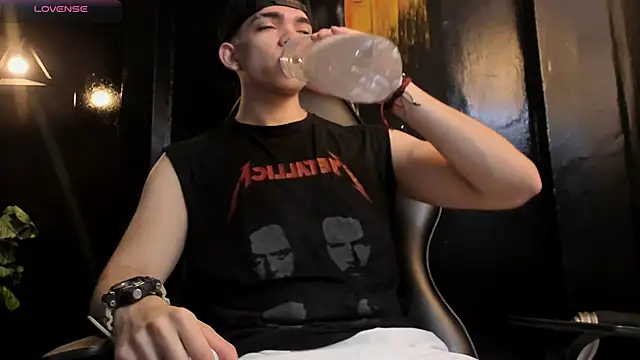 Snapshot of Eryonbradley chatting on November 8, 2025, 11:21 am Eryonbradley online show from November 8, 2025, 11:21 am