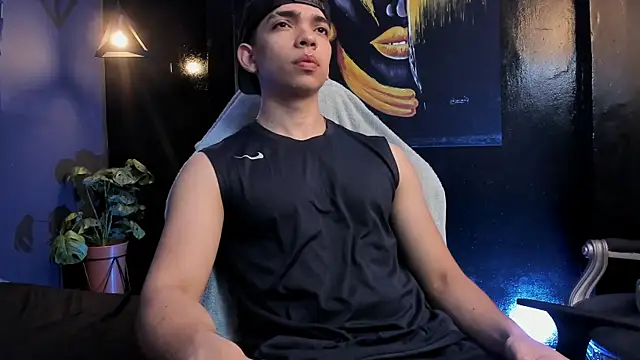 Eryonbradley online show from November 11, 2025, 11:21 am