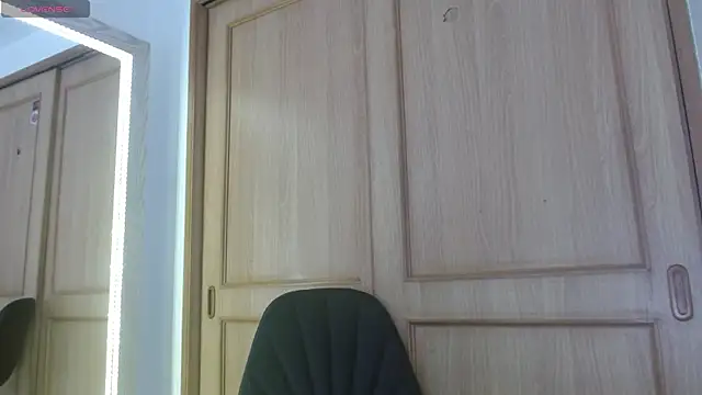 Ayleen m online show from September 10, 2025, 4:40 pm