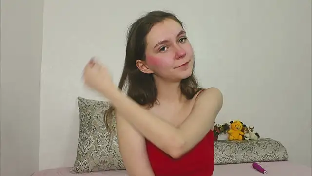 Little L1ss online show from December 4, 2025, 3:32 pm