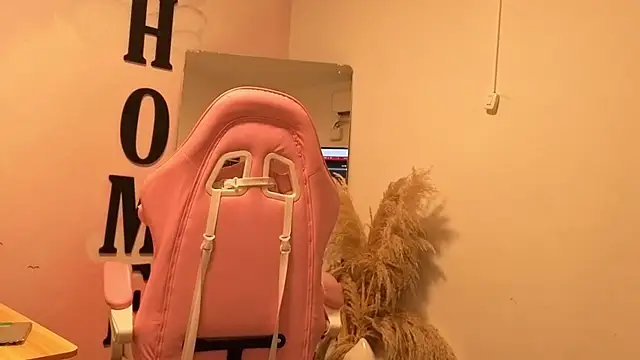 Catherine Smith  online show from September 24, 2025, 11:13 am