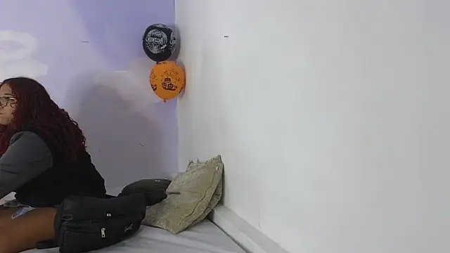 Catherine Smith  online show from October 30, 2025, 12:06 pm