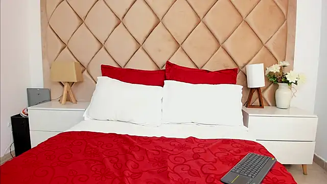 AngelinaDuvall online show from October 17, 2025, 12:08 pm