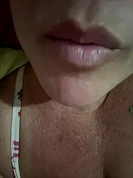 Snapshot of MaluLemos chatting on September 25, 2025, 10:52 am MaluLemos online show from September 25, 2025, 10:52 am