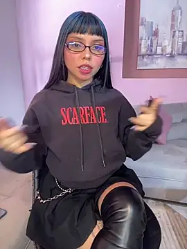 ZoeRaven Pink online show from October 10, 2025, 3:55 pm