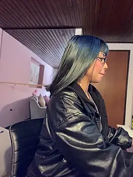 ZoeRaven Pink online show from November 6, 2025, 2:29 pm