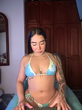 Snapshot of KaditaNavarro chatting on November 8, 2025, 4:07 pm KaditaNavarro online show from November 8, 2025, 4:07 pm