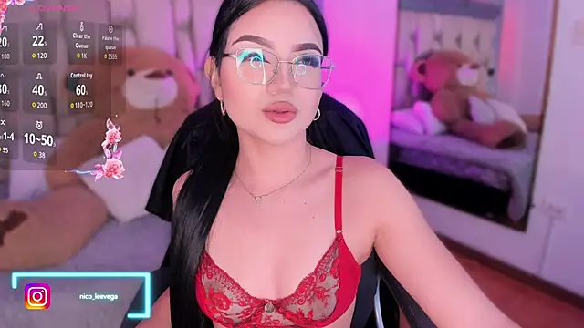 nicoleevega  online show from September 18, 2025, 3:19 am