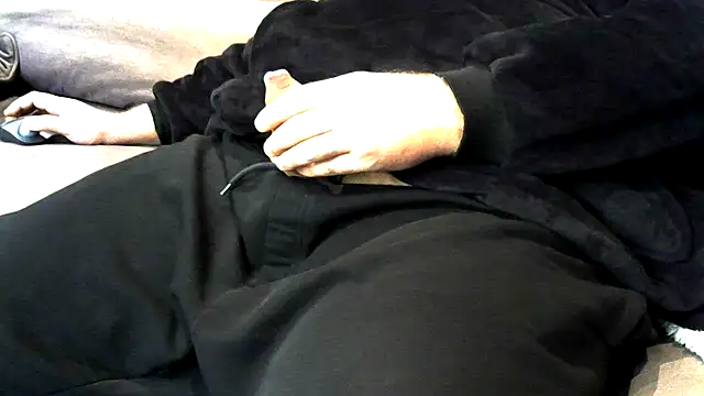 tommyj1988 online show from October 22, 2025, 8:03 am