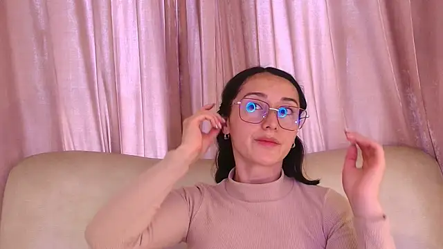 Snapshot of Ginevra_esposito chatting on April 9, 2026, 12:32 pm Ginevra esposito online show from April 9, 2026, 12:32 pm