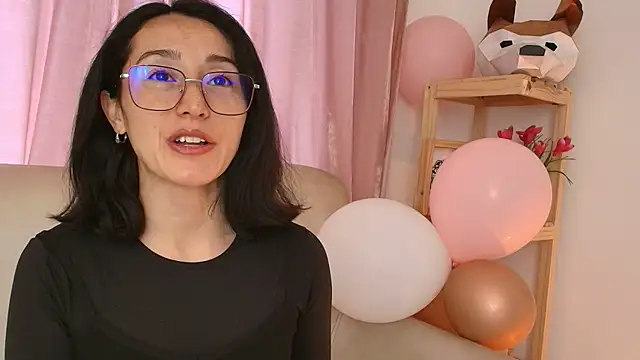 Snapshot of Ginevra_esposito chatting on April 16, 2026, 12:39 pm Ginevra esposito online show from April 16, 2026, 12:39 pm